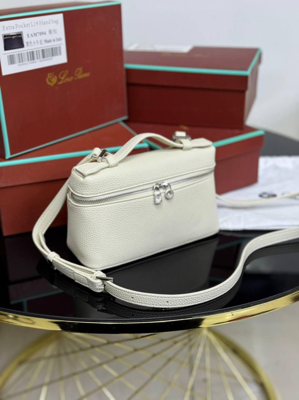 Сумка  Loro Piana Extra Pocket L19 белый